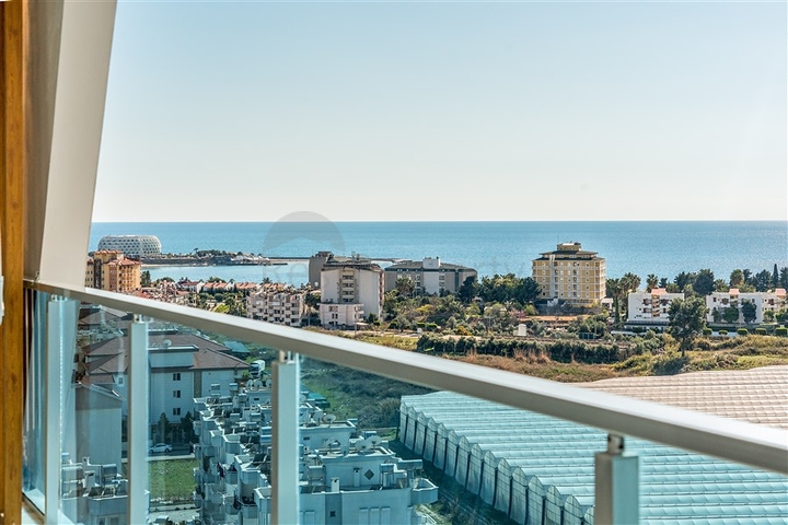 Меблированный пентхаус планировки 4+1