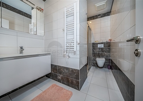 Меблированный пентхаус планировки 4+1