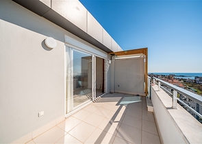 Меблированный пентхаус планировки 4+1