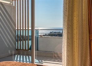 Меблированный пентхаус планировки 4+1