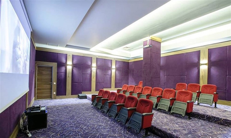 Трехкомнатная квартира с мебелью