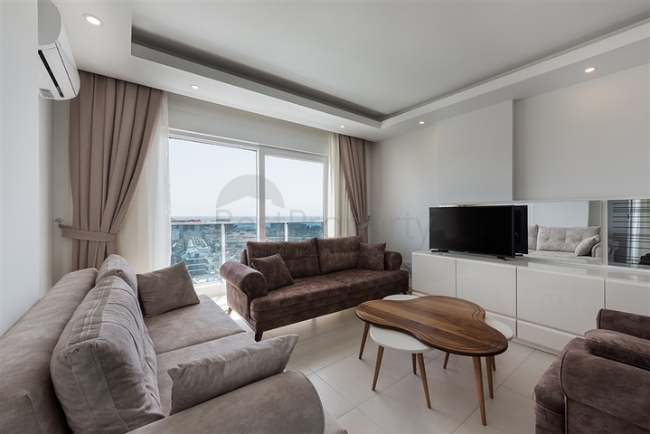 Трехкомнатная квартира с мебелью