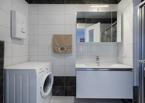 Трехкомнатная квартира с мебелью