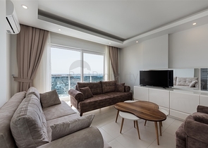 Трехкомнатная квартира с мебелью