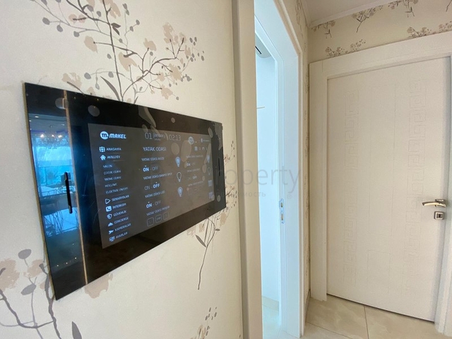 Трехкомнатная квартира с мебелью