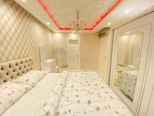 Трехкомнатная квартира с мебелью