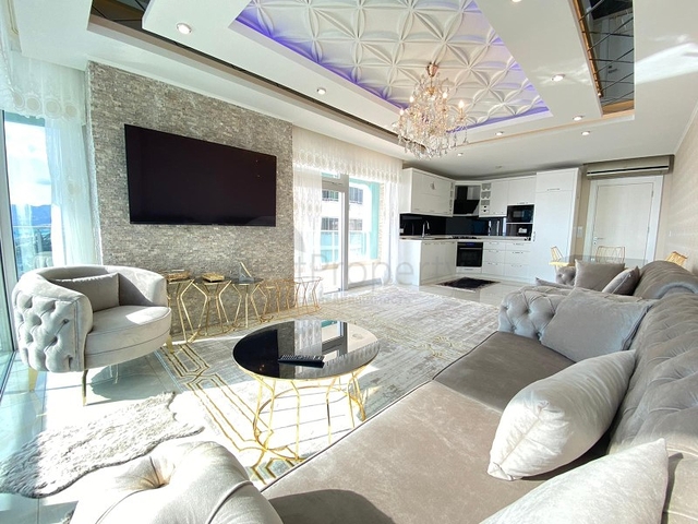 Трехкомнатная квартира с мебелью