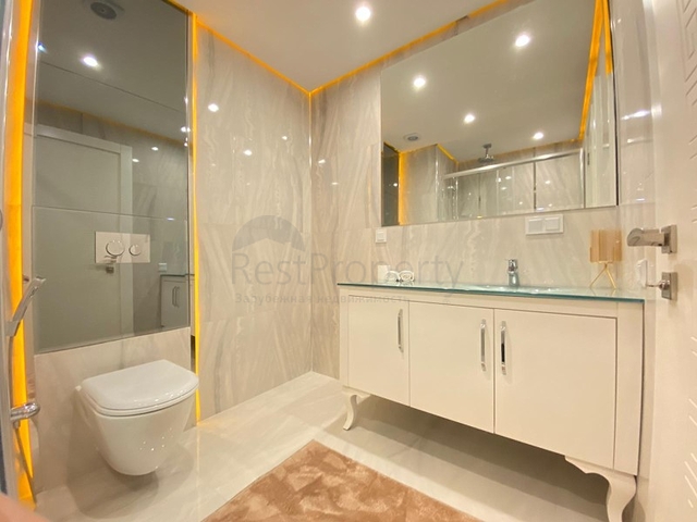 Трехкомнатная квартира с мебелью