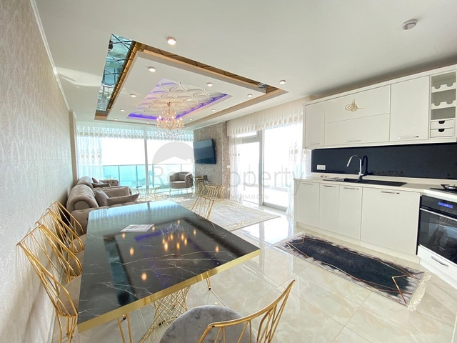 Трехкомнатная квартира с мебелью