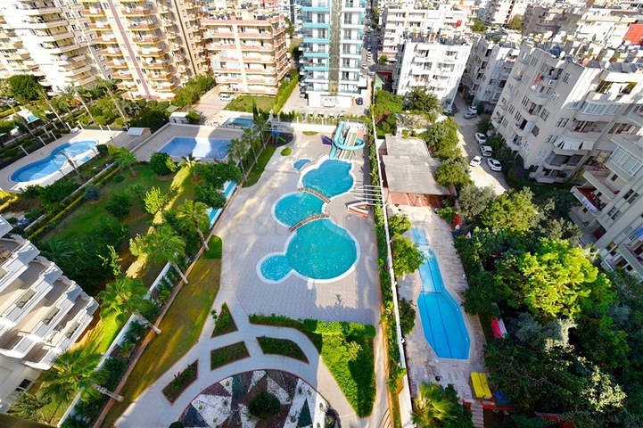 Трехкомнатная квартира с мебелью