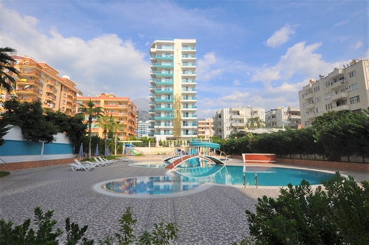 Трехкомнатная квартира с мебелью