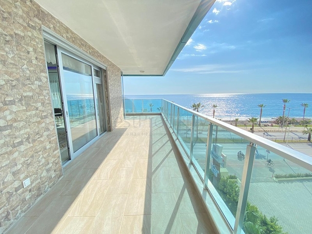 Трехкомнатная квартира с мебелью