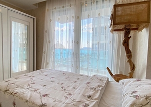 Трехкомнатная квартира с мебелью