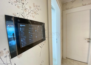 Трехкомнатная квартира с мебелью