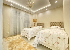 Трехкомнатная квартира с мебелью