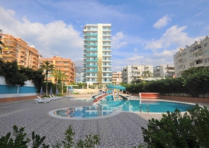 Трехкомнатная квартира с мебелью