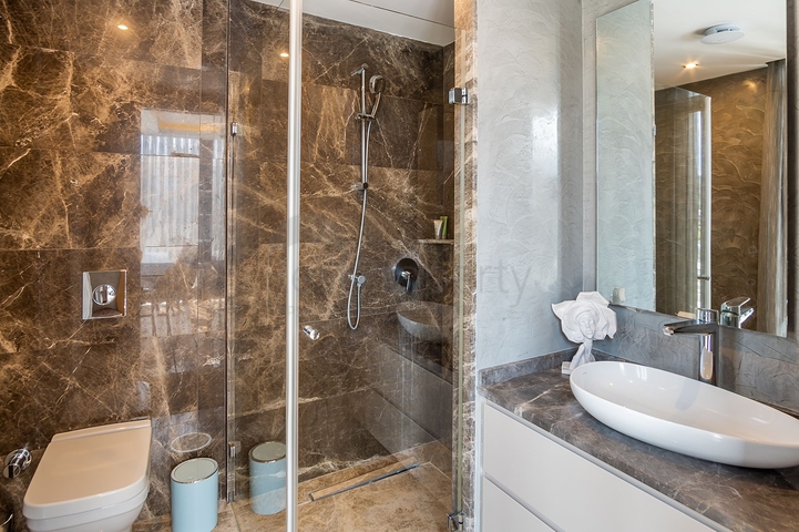 Элитные виллы на первой линии  Ялыкавак с отельной концепцией!