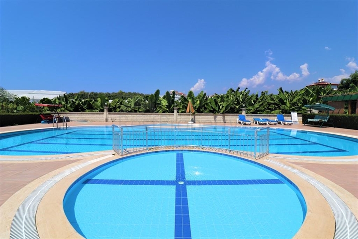 Трехкомнатный пентхаус с мебелью 