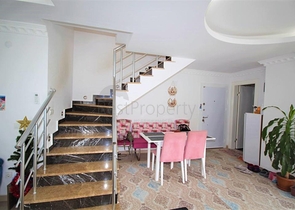 Трехкомнатный пентхаус с мебелью 