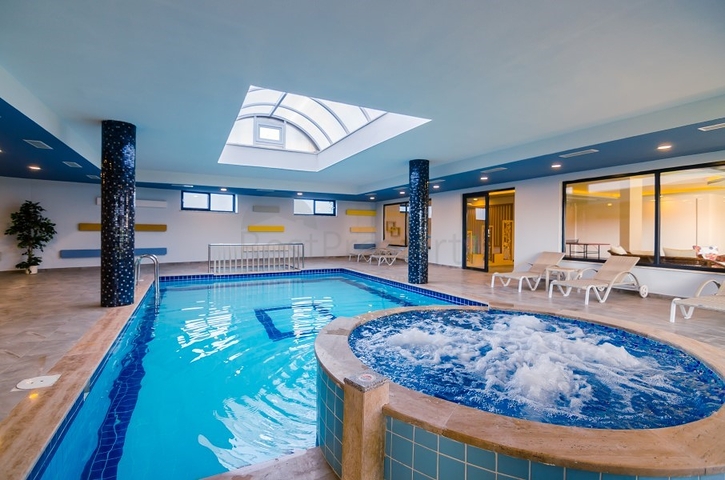 Двухкомнатная квартира с мебелью