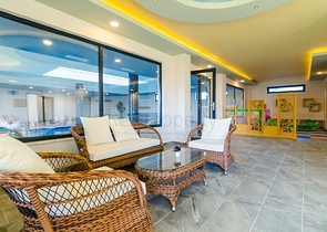 Двухкомнатная квартира с мебелью