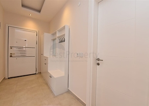 Двухкомнатная квартира с мебелью