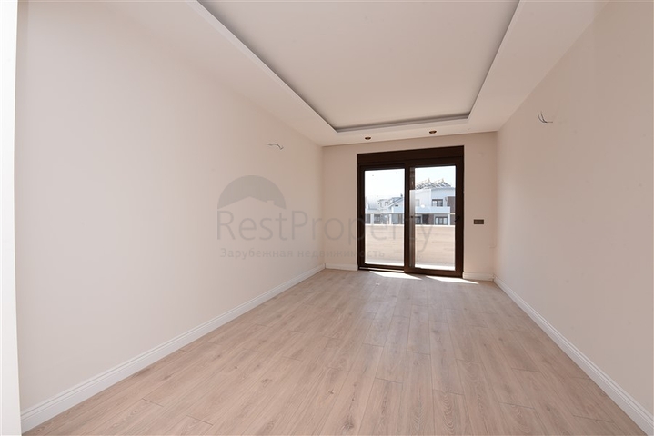 Пентхаус планировки 5+1 в районе Оба