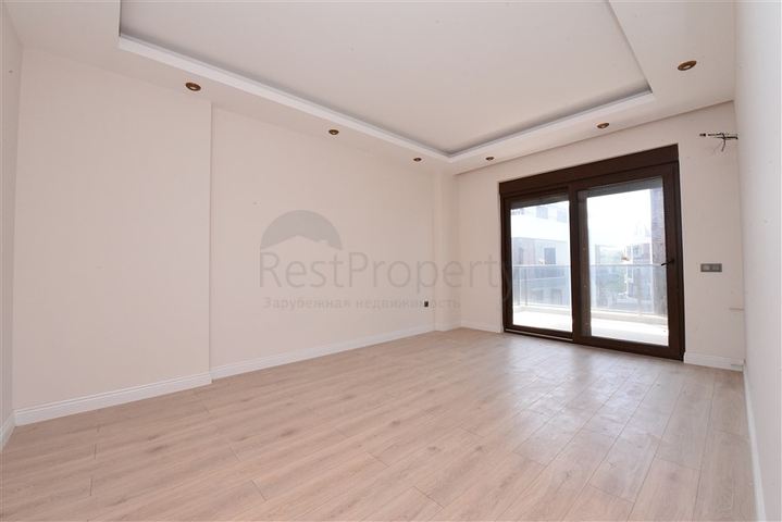 Пентхаус планировки 5+1 в районе Оба