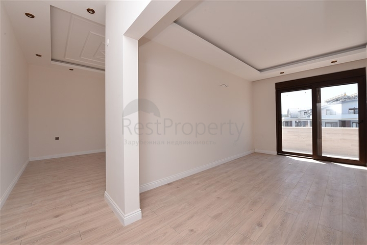 Пентхаус планировки 5+1 в районе Оба