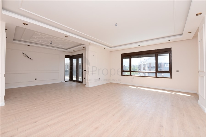 Пентхаус планировки 5+1 в районе Оба