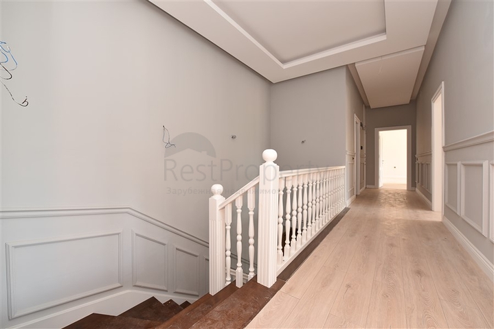 Пентхаус планировки 5+1 в районе Оба