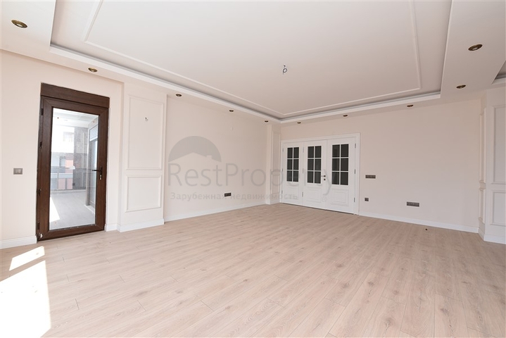 Пентхаус планировки 5+1 в районе Оба