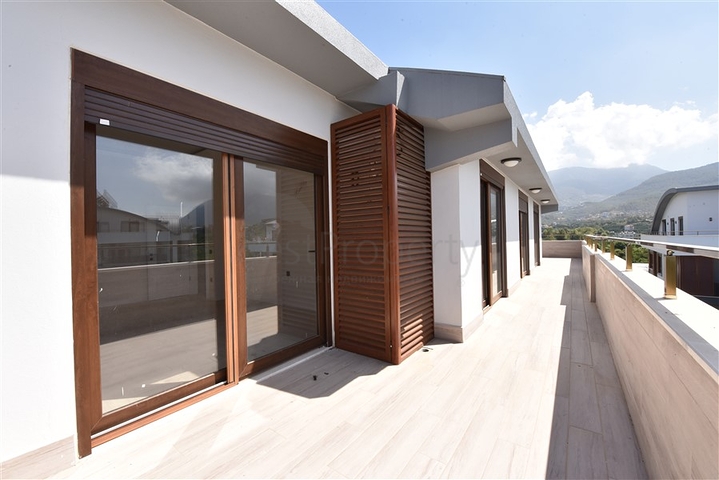 Пентхаус планировки 5+1 в районе Оба