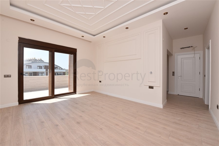 Пентхаус планировки 5+1 в районе Оба