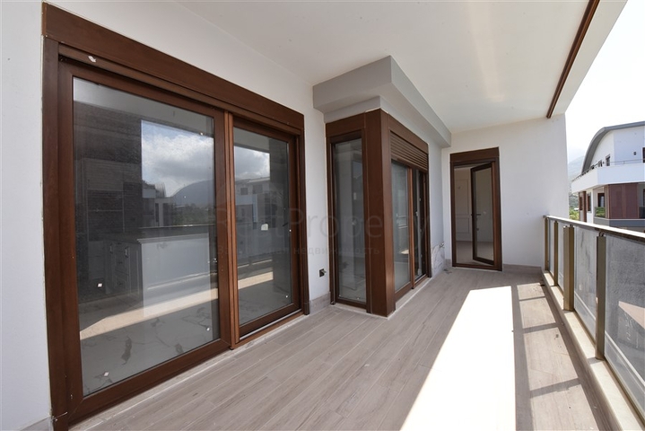 Пентхаус планировки 5+1 в районе Оба