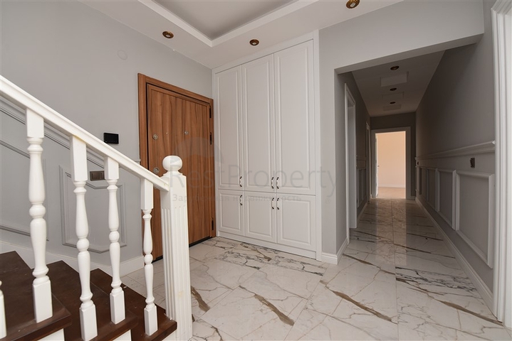 Пентхаус планировки 5+1 в районе Оба