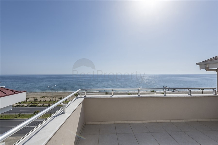 Пятикомнатный пентхаус с видом на море