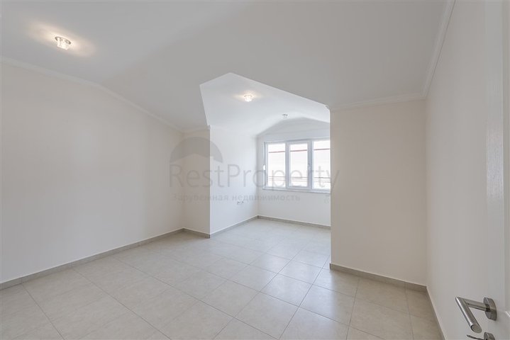 Пятикомнатный пентхаус с видом на море