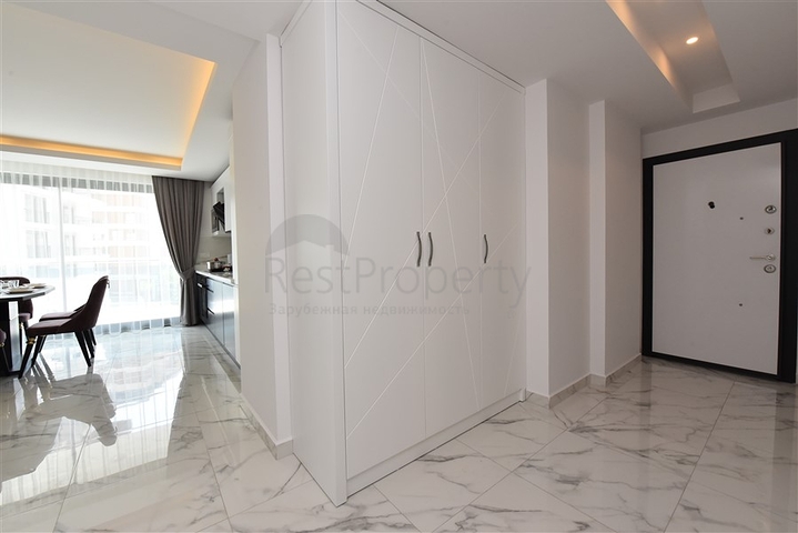 Трехкомнатная квартира на аренду 