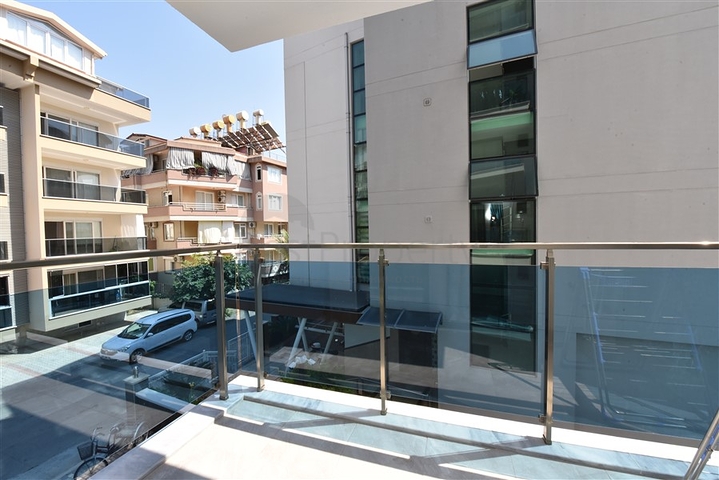 Трехкомнатная квартира на аренду 