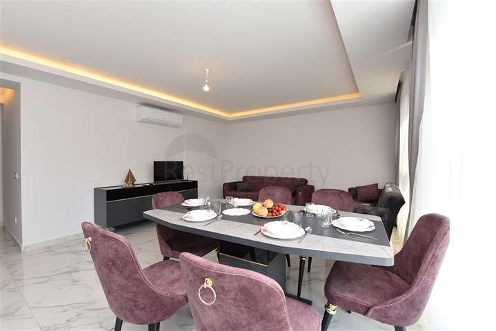 Трехкомнатная квартира на аренду 