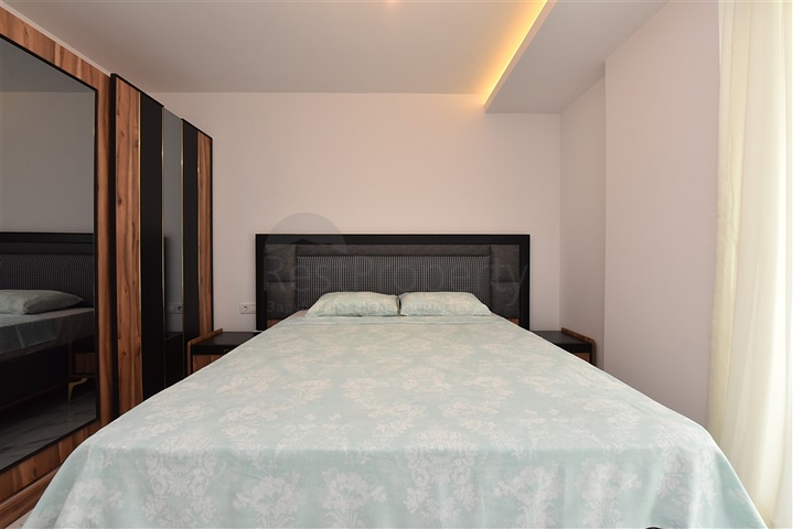 Трехкомнатная квартира на аренду 