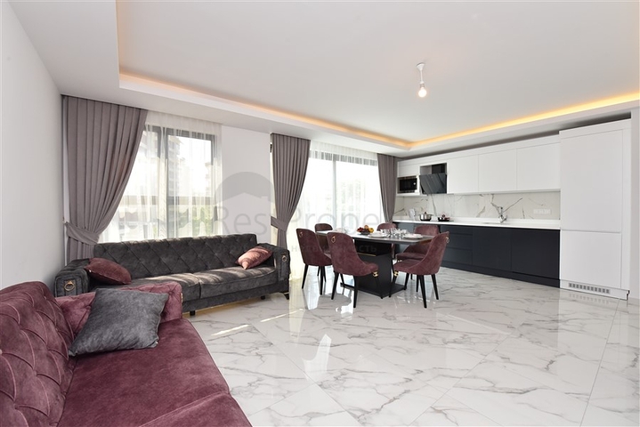 Трехкомнатная квартира на аренду 