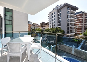 Трехкомнатная квартира на аренду 