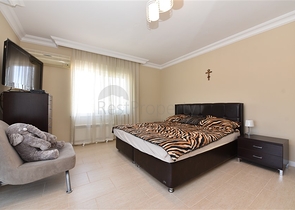 Меблированный пентхаус с видом на море  