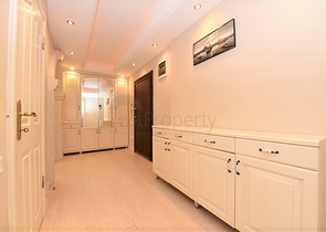 Меблированный пентхаус с видом на море  