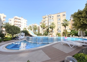 Меблированный пентхаус с видом на море  