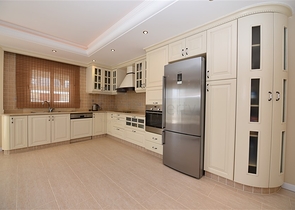 Меблированный пентхаус с видом на море  