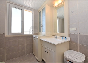 Меблированный пентхаус с видом на море  