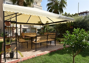 Меблированный пентхаус с видом на море  